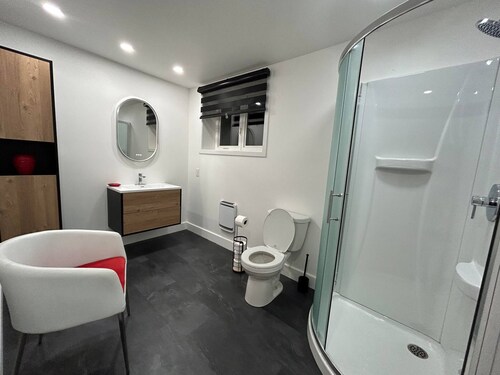Two-Storey Apartment, 3 Bedrooms, 2 Bathrooms, 2 Living Rooms, Large Parking