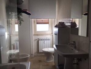Apartment, 1 Bedroom, Smoking | Bathroom - Appartamento Gran Sasso - Guest House (Chieti)