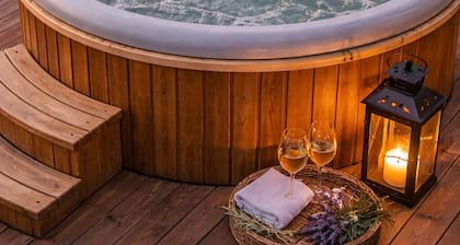 Yourte MĂ©loa- Jacuzzi.SĂ©jour insolite & nature au cĆur du verdon, haut var.