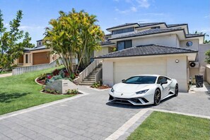 House | 4 bedrooms - The Monaco Mansion Dianella - Sepal Stay (Perth)