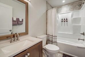 Hair dryer, towels - 2 Mi to Beaver Creek Resort! All-Season Retreat (Avon)