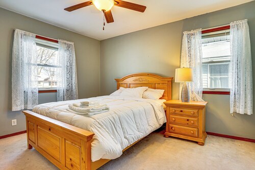 12 Mi to St Paul: Pet-Friendly Home w/ Backyard