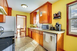 Refrigerador, microondas, parrilla de estufa y lavavajillas 