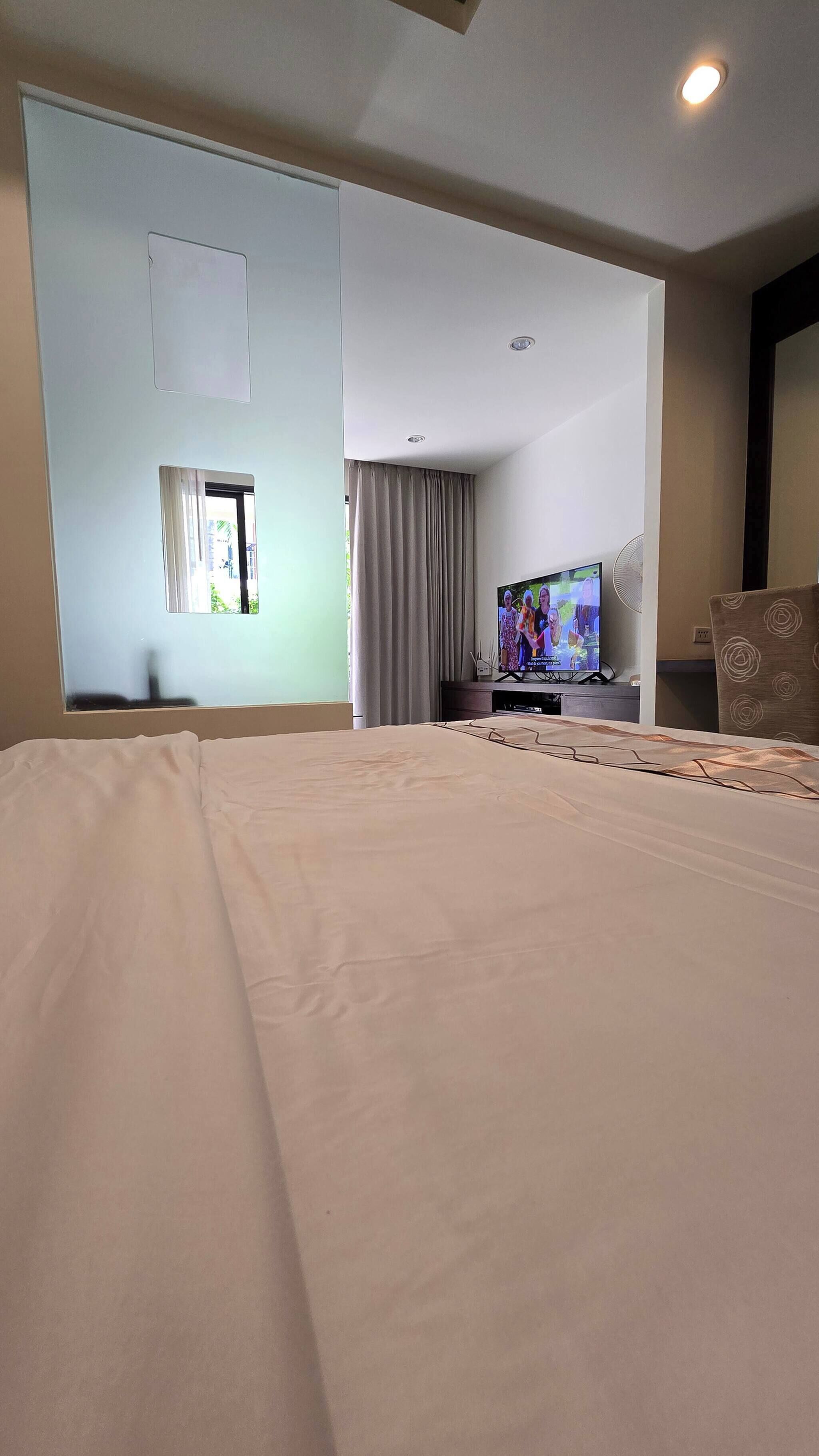 Condo, 1 Bedroom, Smoking, Balcony | Room amenity