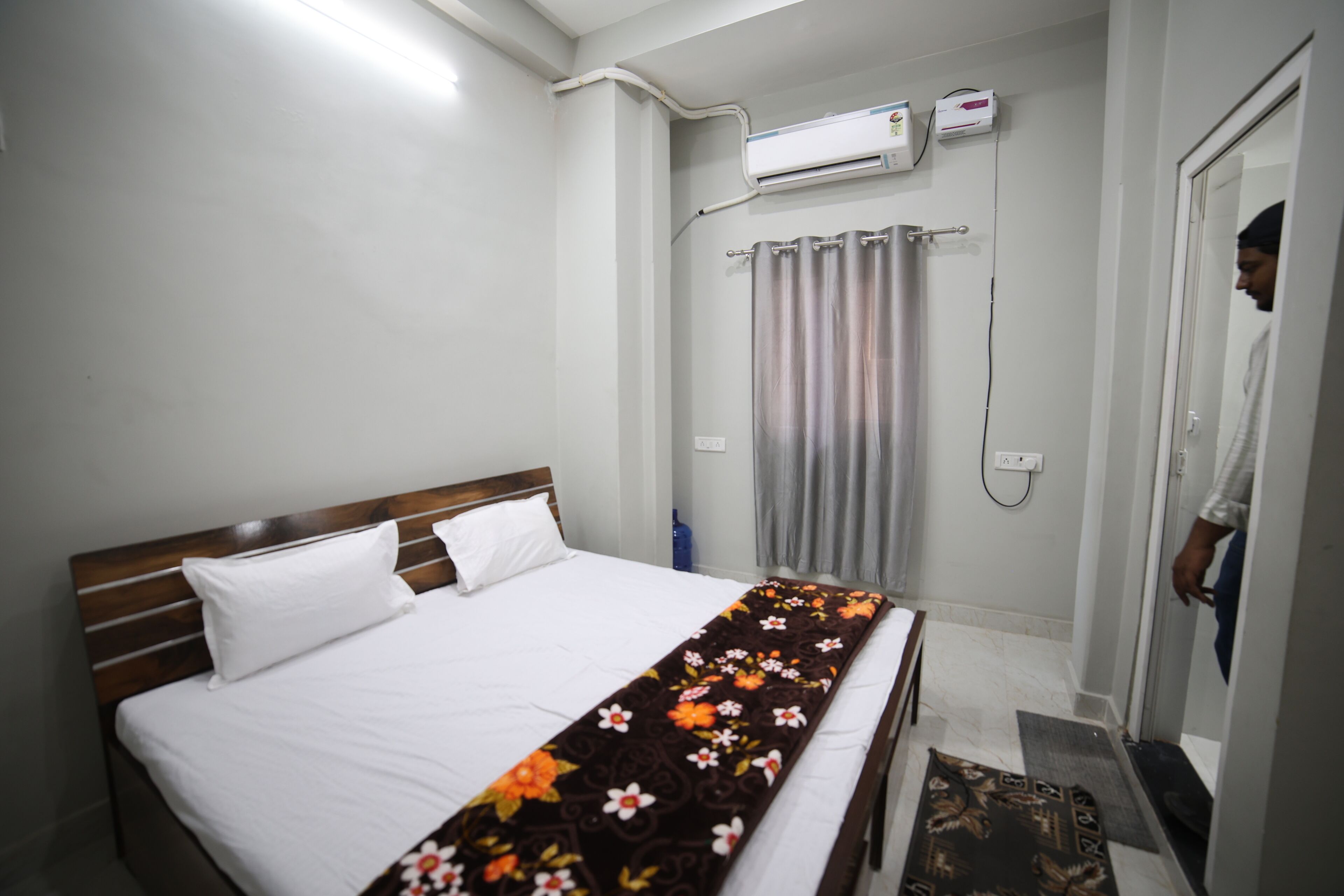 Premium bedding, individually decorated, free WiFi, bed sheets