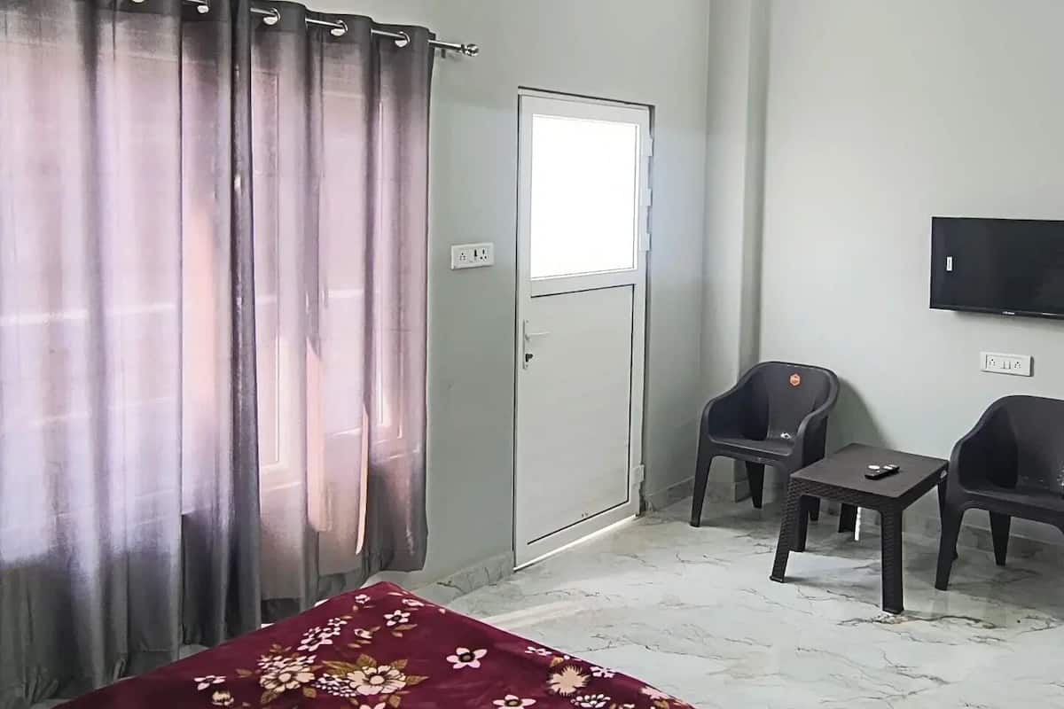 Deluxe Double Room, Balcony, City View | Free WiFi