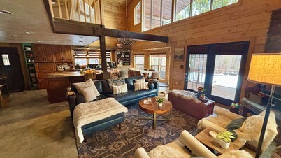 Riverfront, 3 bedroom cabin with loft and every modern update!