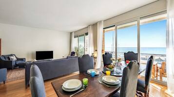 Familie appartement, meerdere slaapkamers (Piazza Rossetti 3A/8) | Dineren