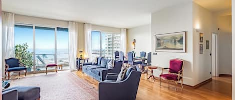 Familienapartment, Mehrere Schlafzimmer (Piazza Rossetti 3A/8) | Wohnbereich