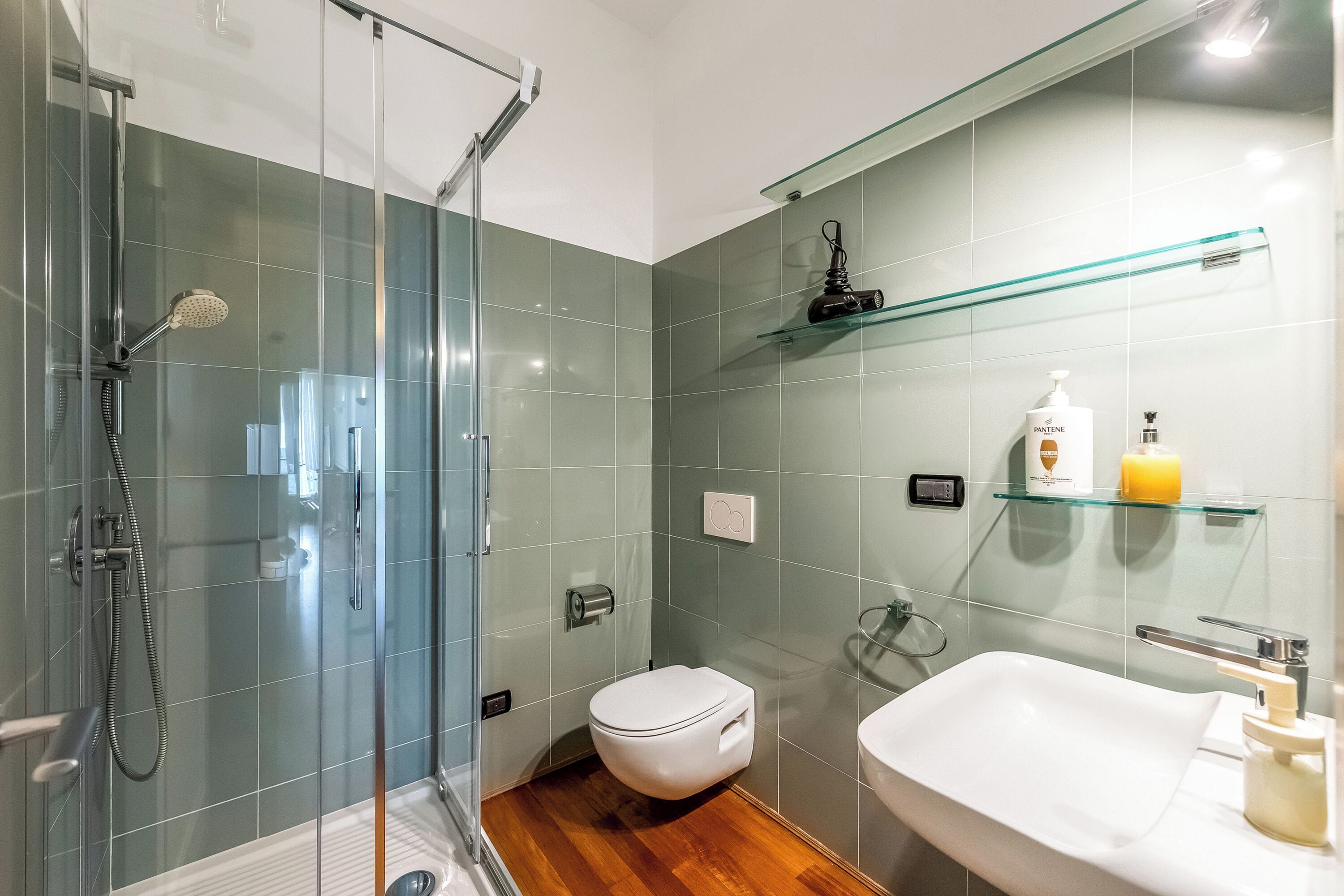 Familienapartment, Mehrere Schlafzimmer (Piazza Rossetti 3A/8) | Badezimmer