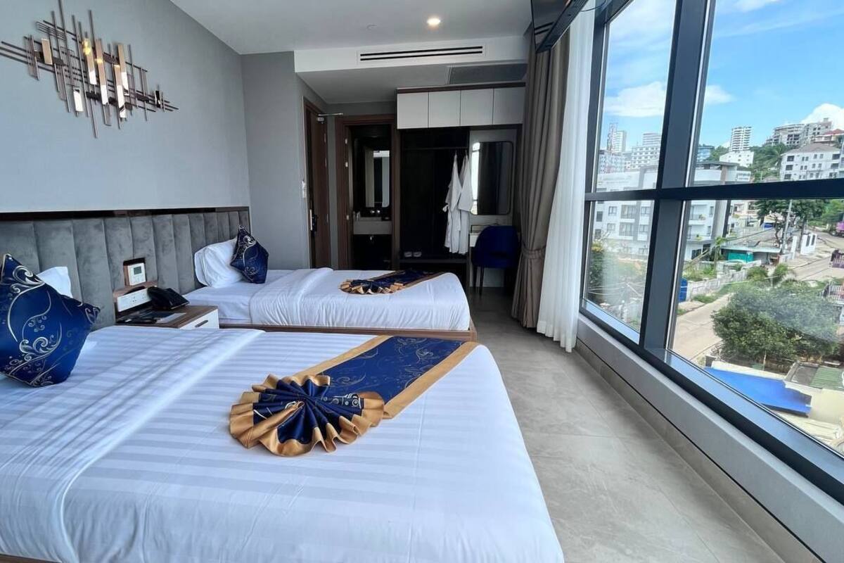 Standard Twin Room, Non Smoking | Free WiFi, bed sheets