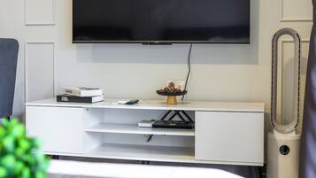 Iron/ironing board, free WiFi