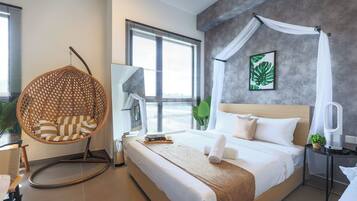 Chambre quadruple Prestige | Fer et planche à repasser, accès au Wi-Fi (inclus)