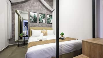 Iron/ironing board, free WiFi