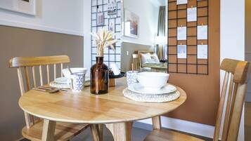 Iron/ironing board, free WiFi