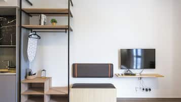 Iron/ironing board, free WiFi