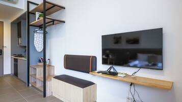 Iron/ironing board, free WiFi