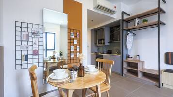 Iron/ironing board, free WiFi