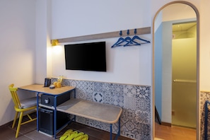 Habitació doble bàsica | Escriptori i wifi gratuïta