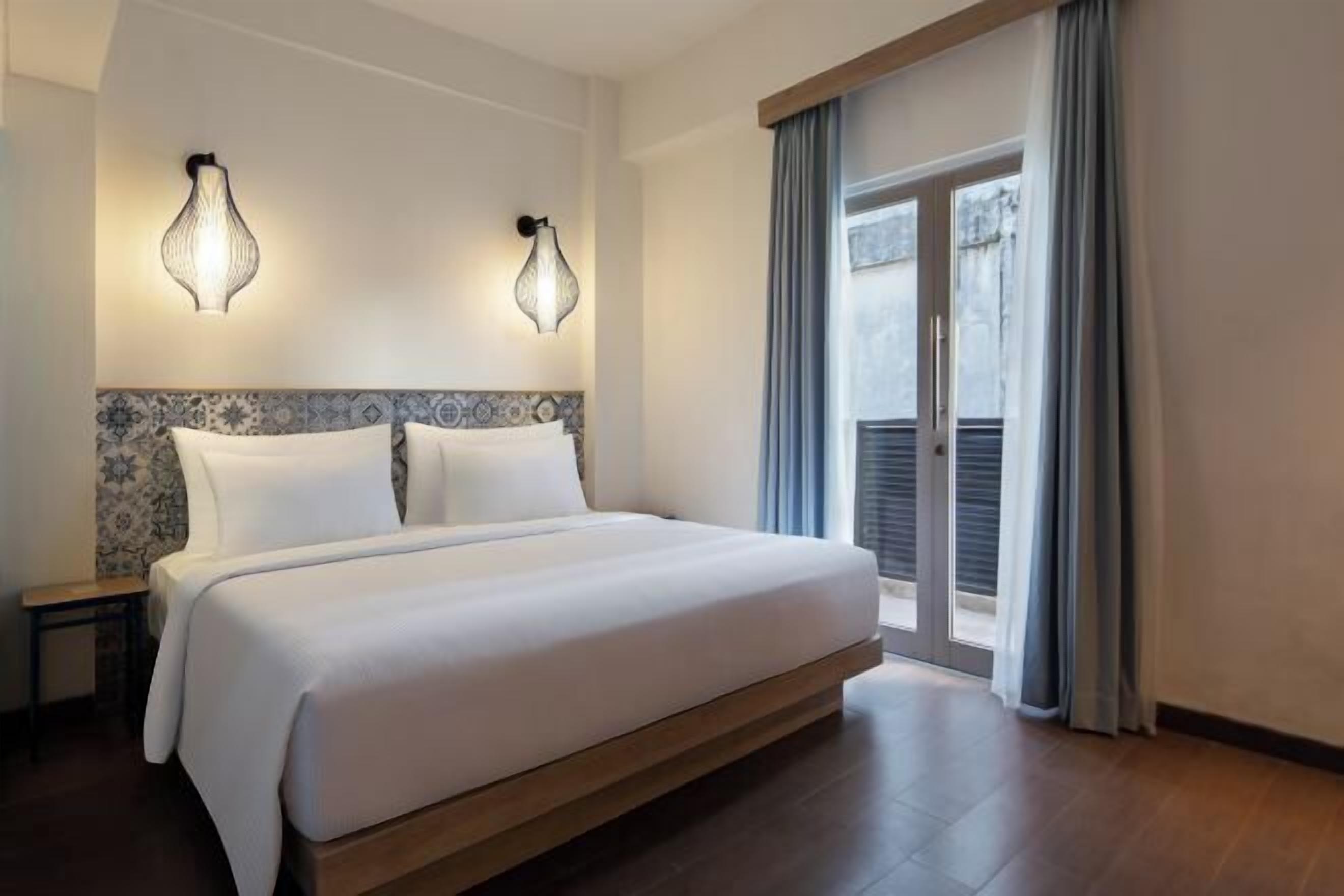 Escriptori i wifi gratuïta 