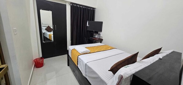 Standard Double Room | Free WiFi - NIRA Residency (Thiruvananthapuram)