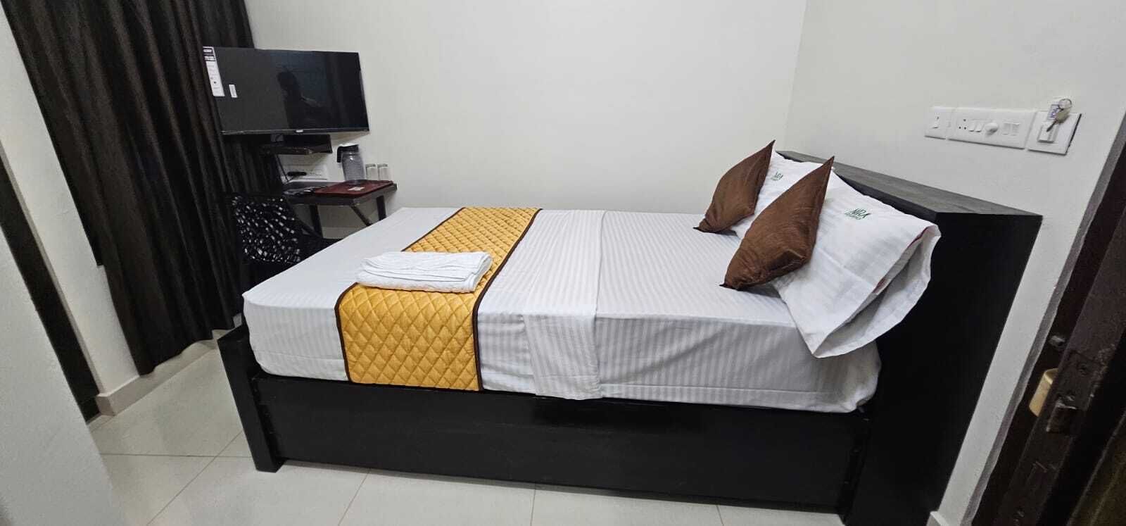Standard Double Room | Free WiFi