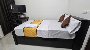 Standard Double Room | Free WiFi