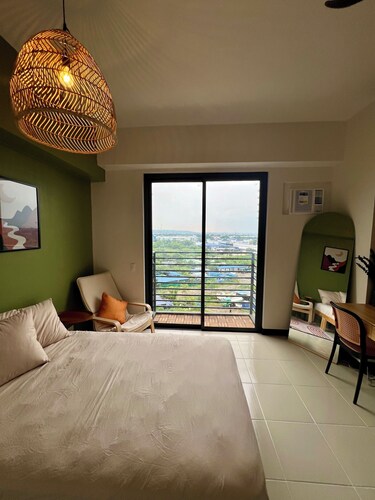 Zadia Nature Staycation Cozy 1 Bedroom with AC