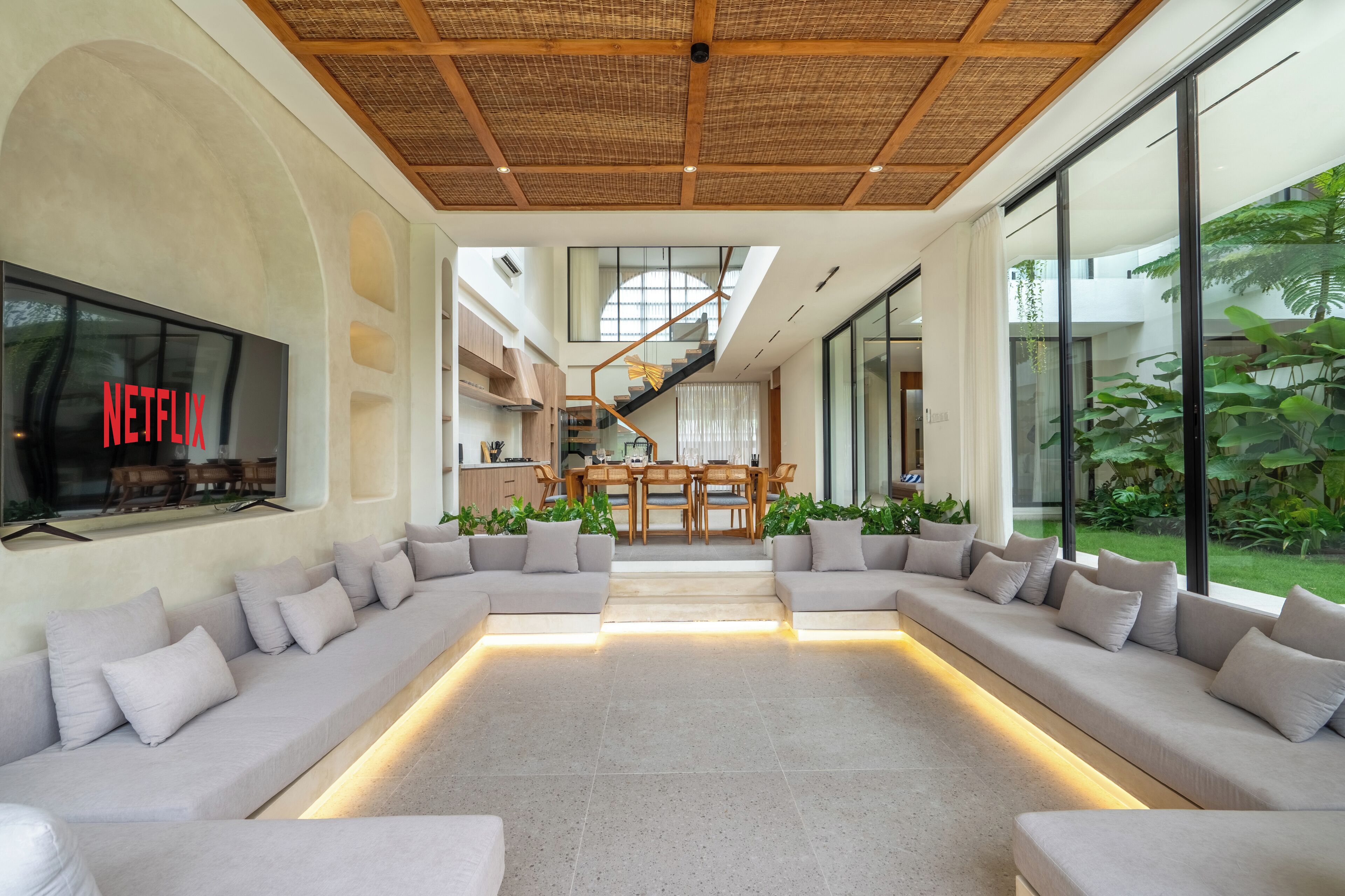 Classic Villa | Living room