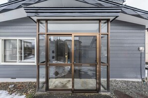 Entrée de l’hébergement