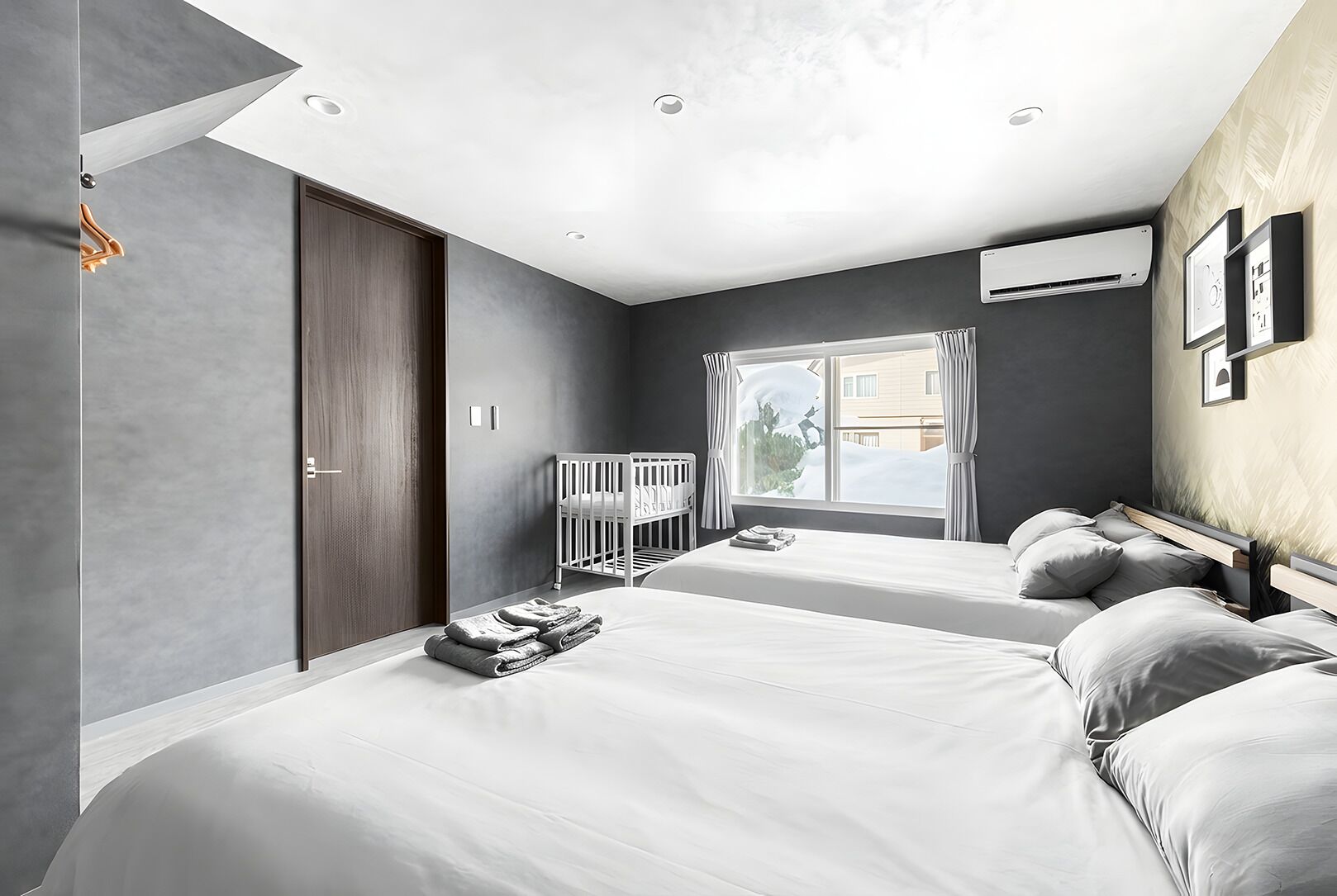 Desk, iron/ironing board, free WiFi