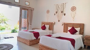 Basic Twin Room, Sea View | Desk, free WiFi