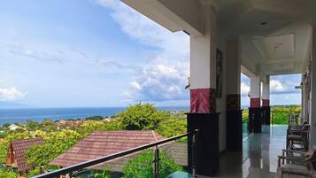 Chambre Double SupĂ©rieure, vue mer | Enceinte de lâhĂ©bergement