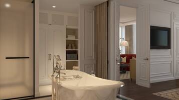 Suite Panoramique, vue fleuve | Salle de bain | SĂšche-cheveux, chaussons, serviettes fournies, savon