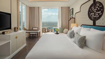 Minibar con artículos gratuitos y caja de seguridad en la habitación