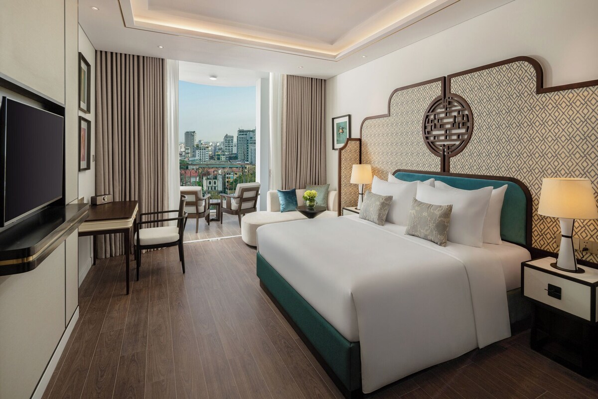 Deluxe Room, 1 King Bed, River View | View from room