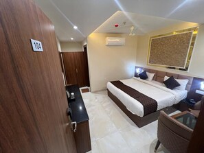 Quarto casal básico | Wi-Fi de cortesia