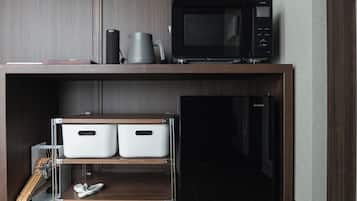 Blackout curtains, free WiFi, bed sheets