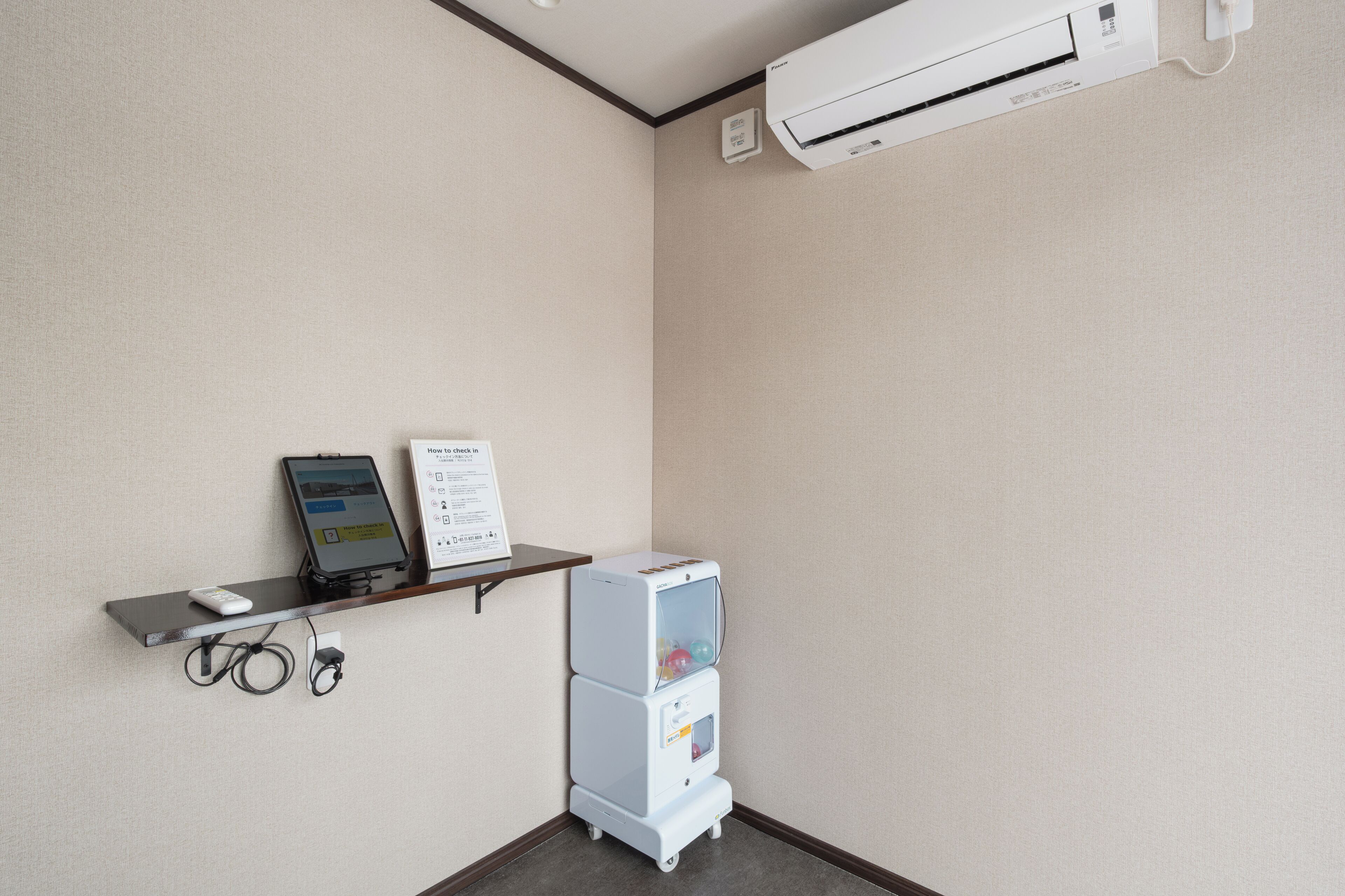 ベーシック 4 人部屋 禁煙 シティビュー | 遮光カーテン、WiFi (無料)、ベッドシーツ