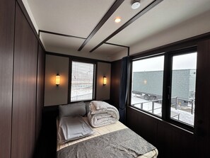 Quadruple Room, Non Smoking, City View | Blackout drapes, free WiFi - JR Mobile Inn Hakodate (Hakodate City)