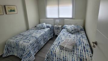 Iron/ironing board, free WiFi, bed sheets
