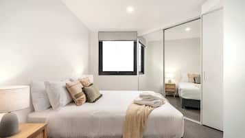 2 bedrooms, iron/ironing board, WiFi (free), bed sheets