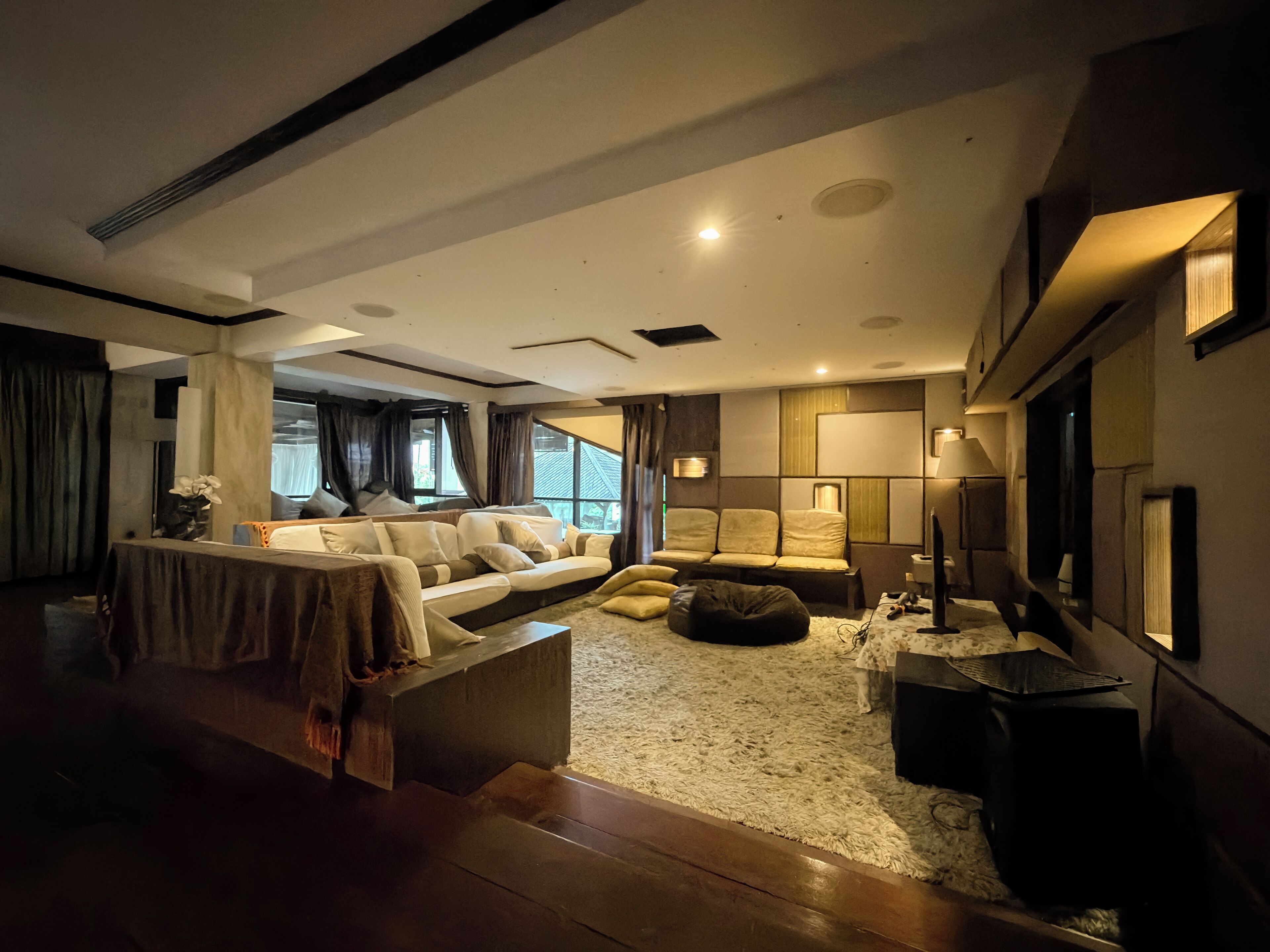 Family Villa, Hill View | Living room