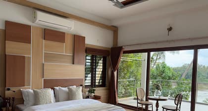 Emville - Private Pool Villa Near Cochin International Airport