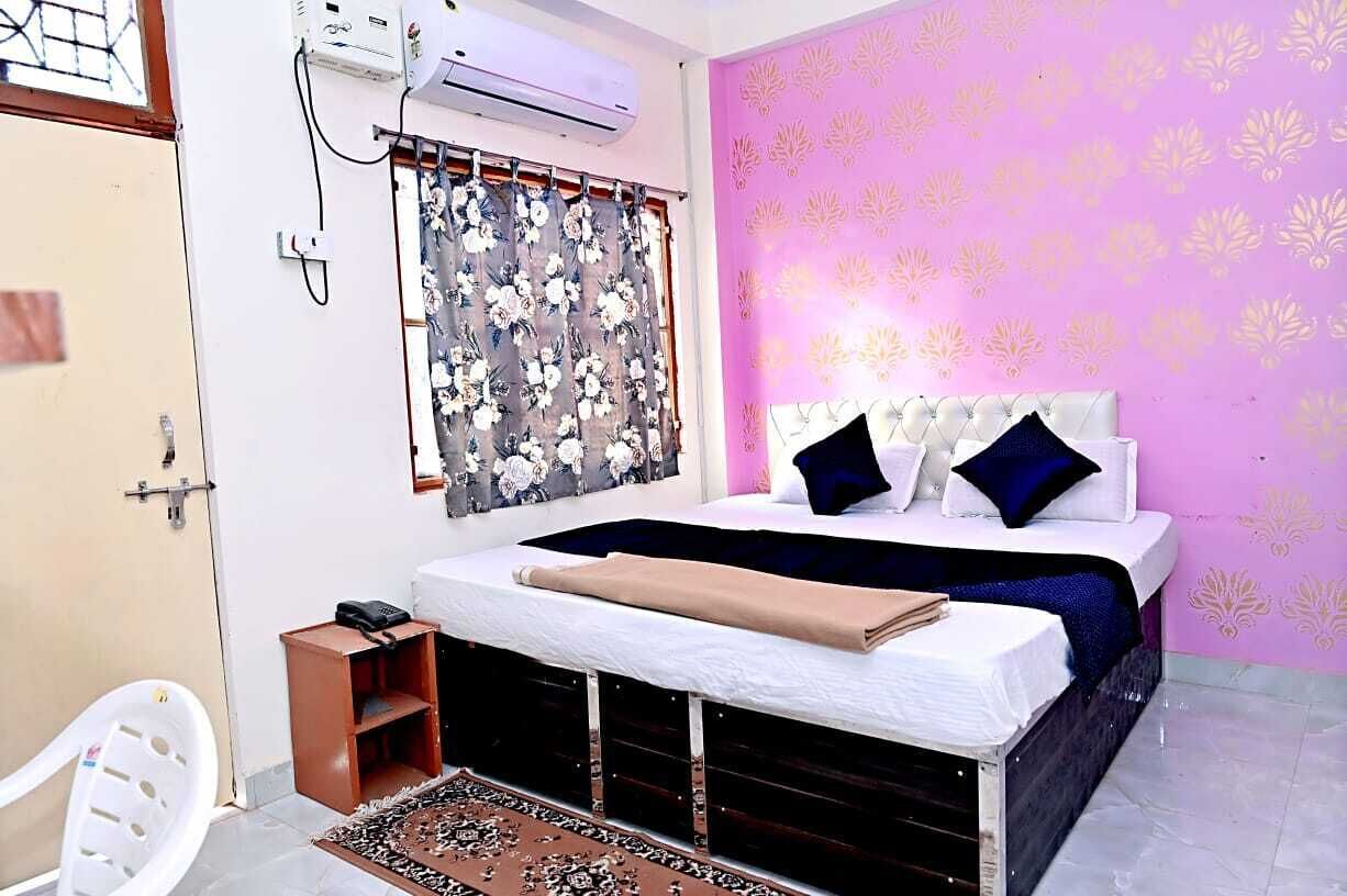 Deluxe kamer | Een bureau, een laptopwerkplek, gratis wifi