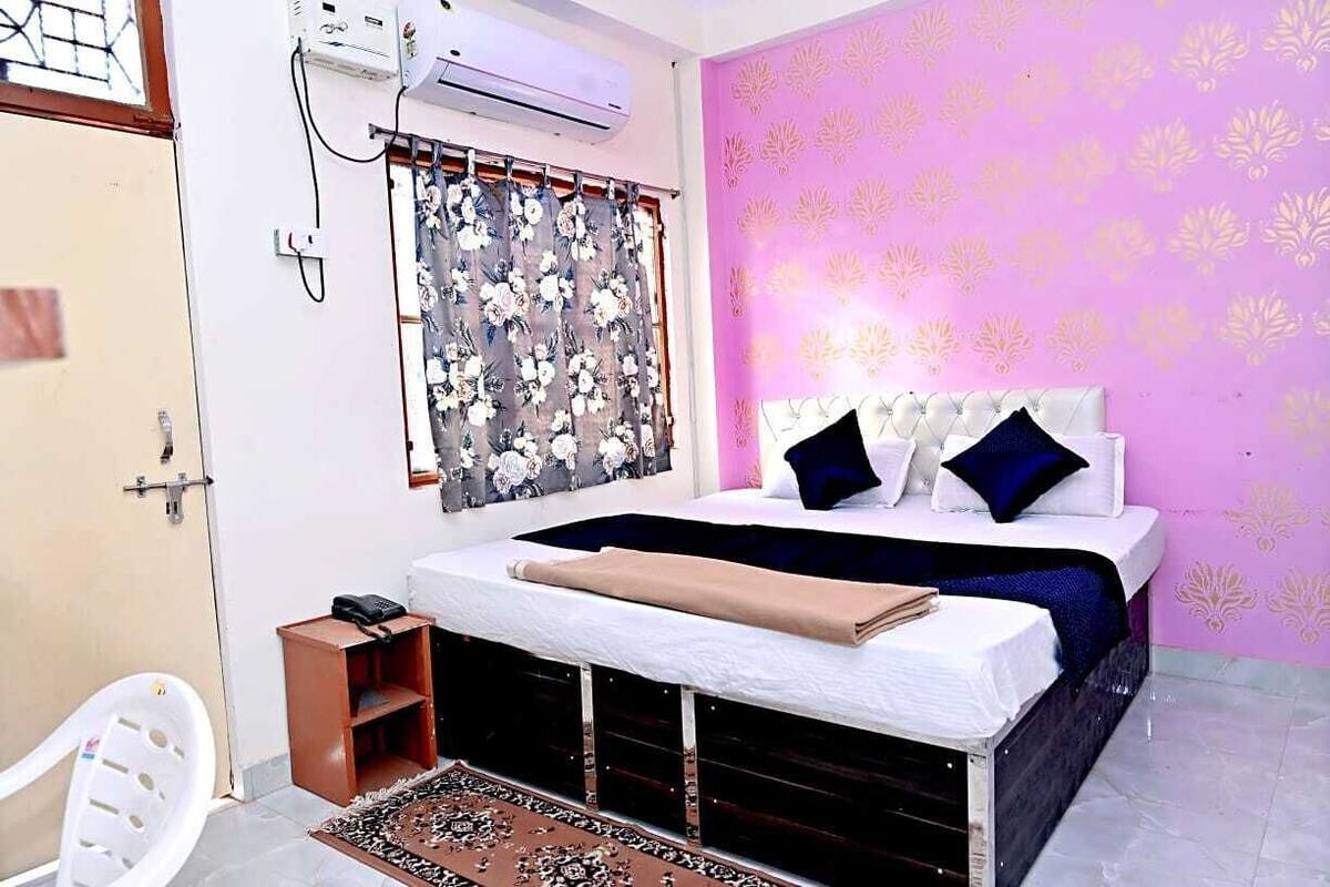 Deluxe kamer | Een bureau, een laptopwerkplek, gratis wifi