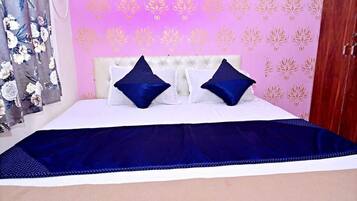 Deluxe kamer | Een bureau, een laptopwerkplek, gratis wifi