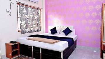 ๋๋ญ์ค๋ฃธ | ์ฑ
์, ๋
ธํธ๋ถ ์์
๊ณต๊ฐ, ๋ฌด๋ฃ WiFi