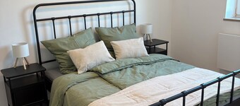 Modern furnished 2-room apartment right next to the train station