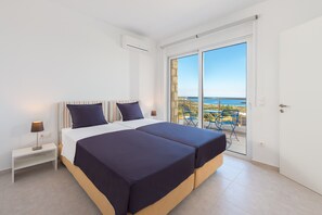 4 bedrooms, iron/ironing board, free WiFi - Villa in Rhodes with Infinity Pool & BBQ (Kalythies)